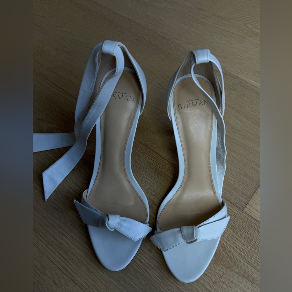 Alexandre Birman Clarita Bow Leather Sandals SIZE 38 WHITE